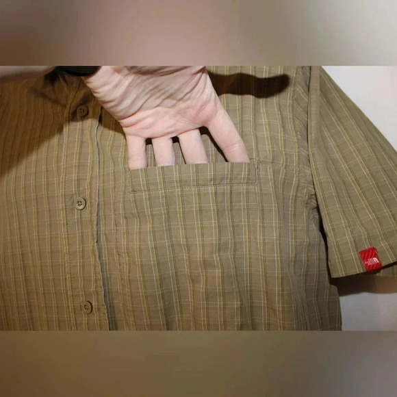Men’s The North Face Pin Striped Short Sleeve Outdoor Hiking Casual Shirt Size L - Picture 4 of 11